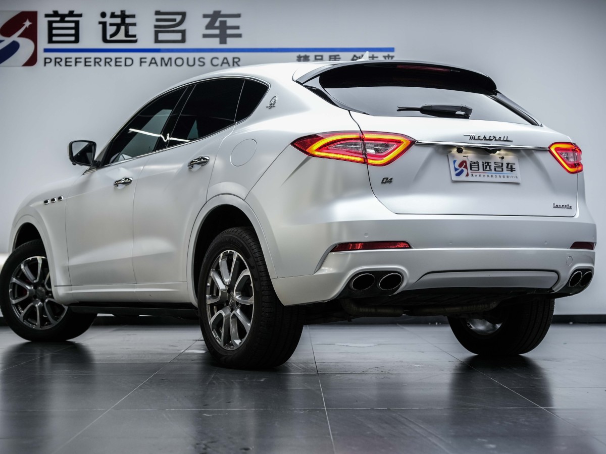 瑪莎拉蒂 Levante  2018款 3.0T 350Hp 標(biāo)準(zhǔn)版圖片