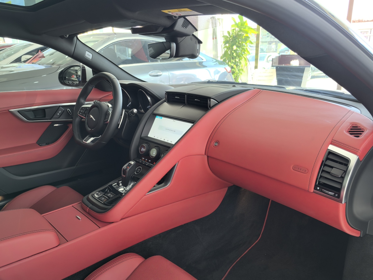 捷豹 F-TYPE  2019款 2.0T 硬頂版圖片