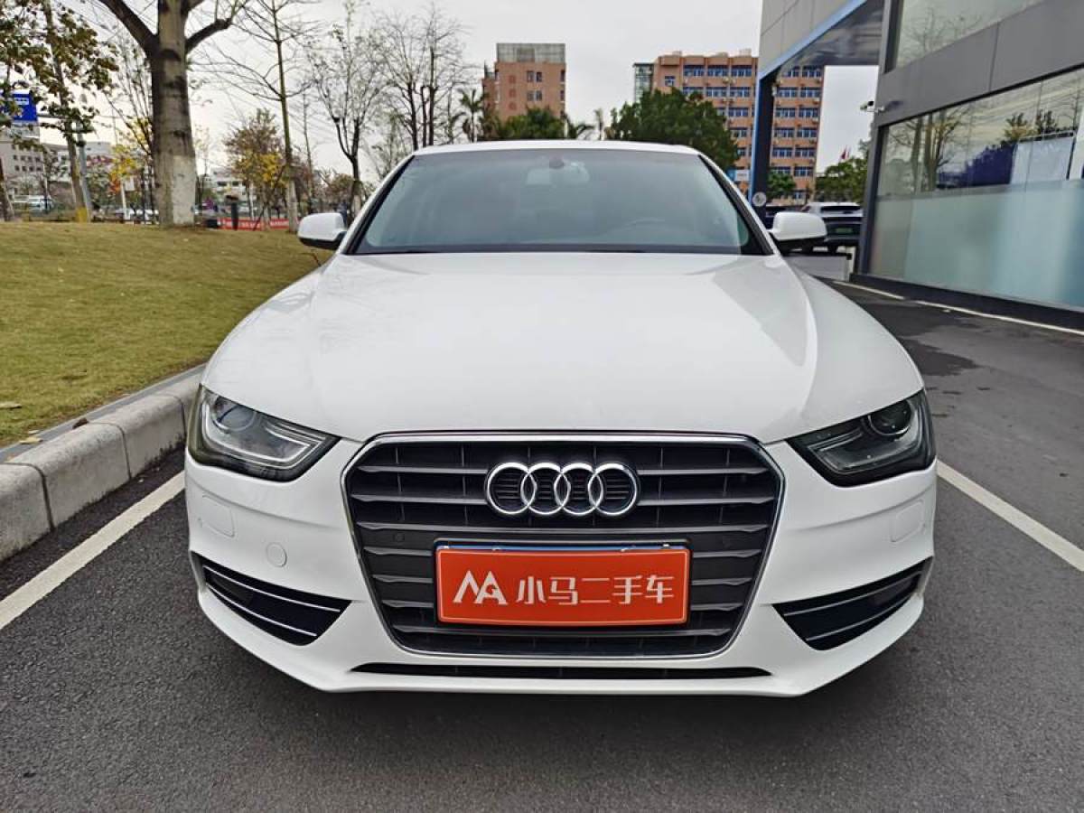 2015年4月奧迪 奧迪A4L  2015款 35 TFSI 自動標(biāo)準(zhǔn)型