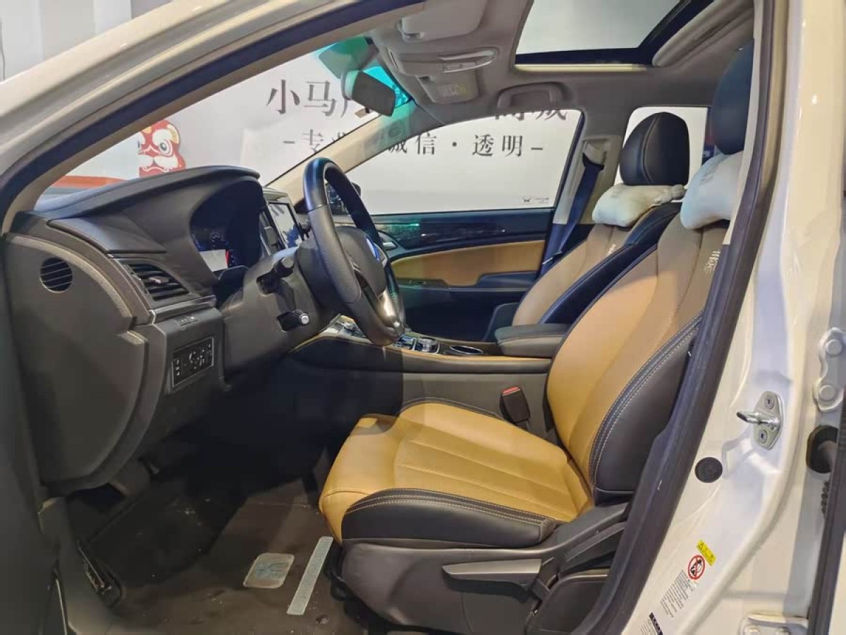 比亞迪 秦  2017款 1.5T 尊貴型圖片
