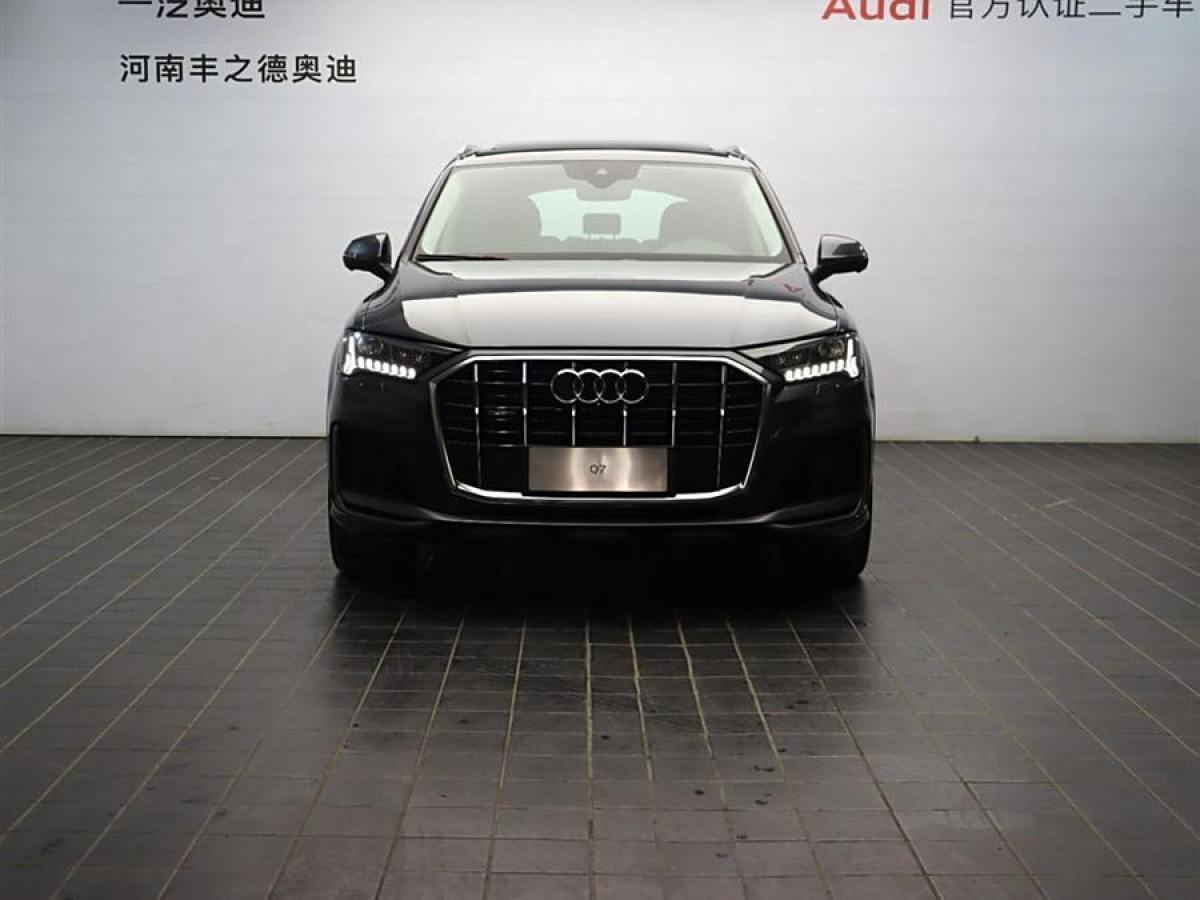 奧迪 奧迪Q7  2023款 55 TFSI quattro S line運(yùn)動(dòng)型圖片