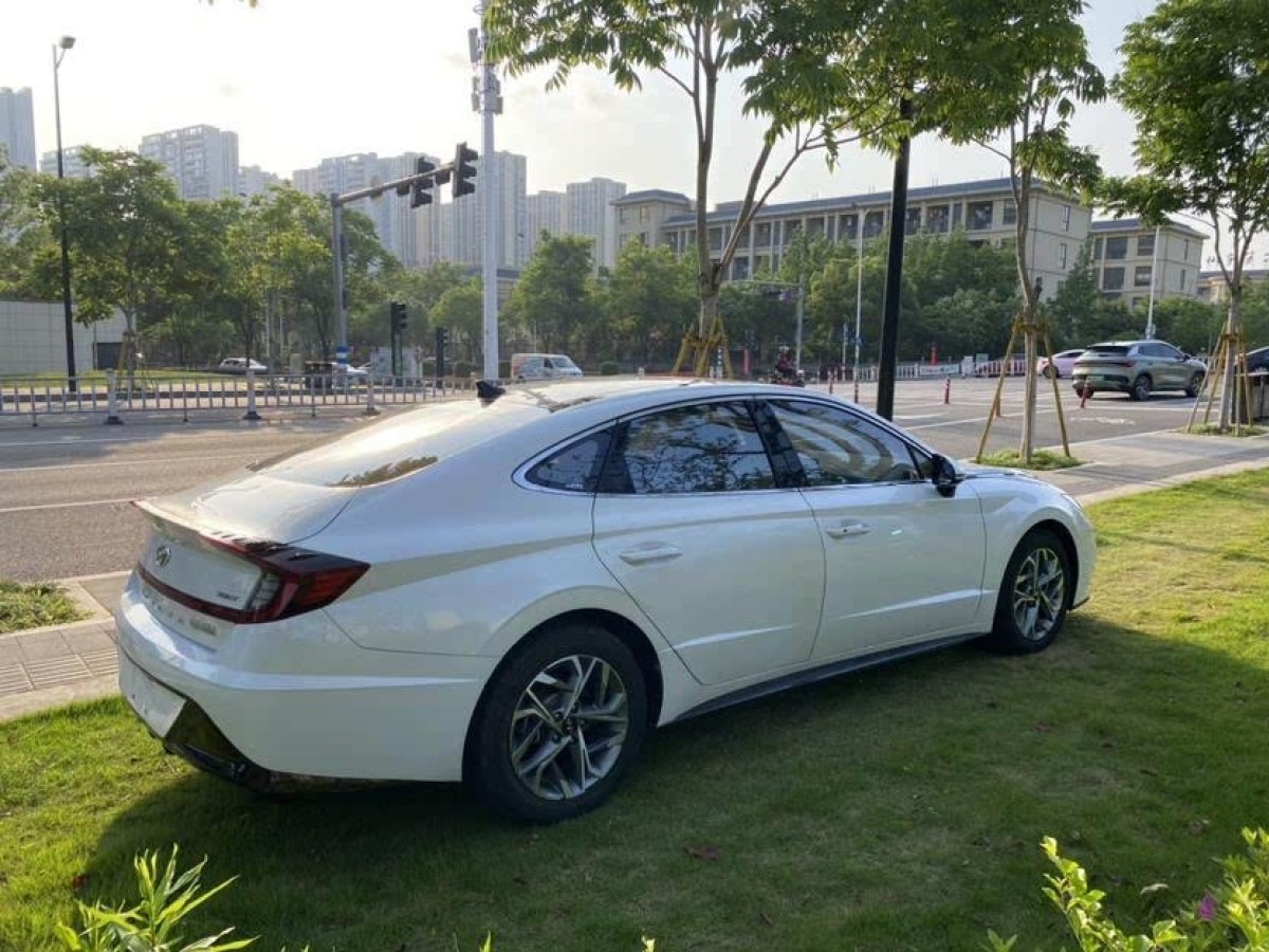 現(xiàn)代 索納塔  2020款 改款 270TGDi GL DCT領(lǐng)先版圖片