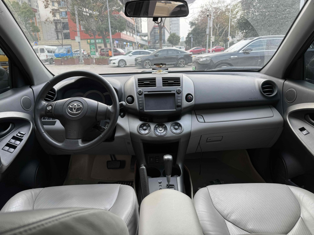 2011年5月豐田 RAV4  2019款 榮放 2.0L CVT兩驅(qū)先鋒版