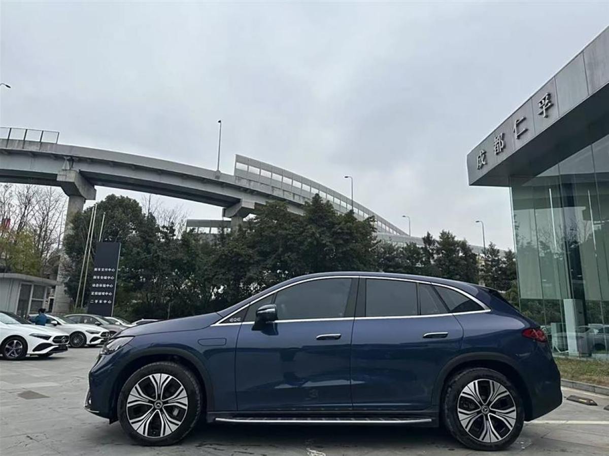 2024年6月奔馳 奔馳EQE SUV  2024款 500 4MATIC 豪華版