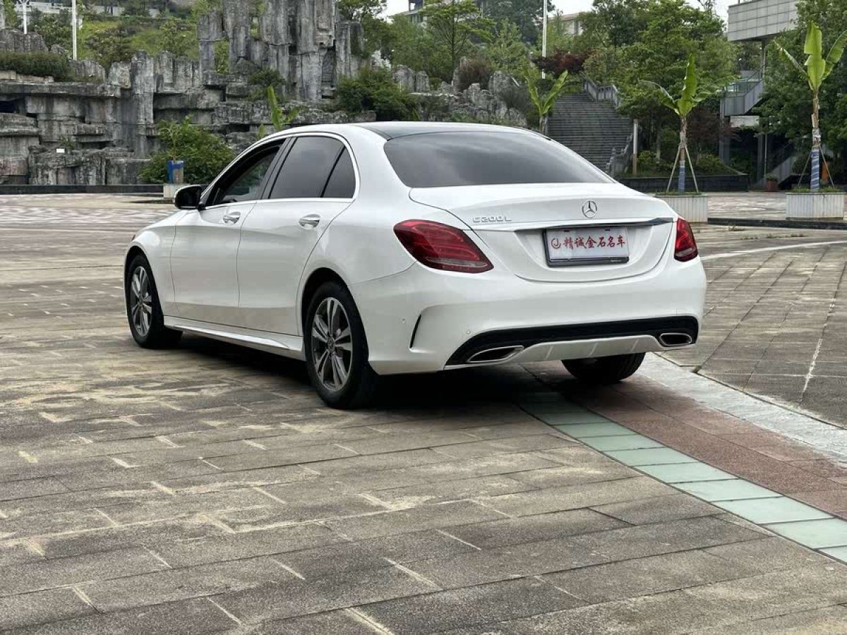 奔馳 奔馳C級(jí)  2018款 C 200 L 運(yùn)動(dòng)版圖片