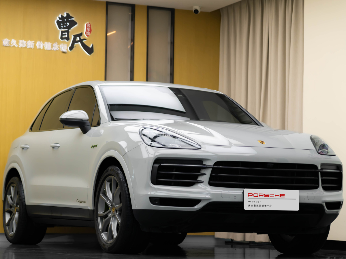 保時(shí)捷 Cayenne新能源  2022款 Cayenne E-Hybrid 2.0T 鉑金版圖片