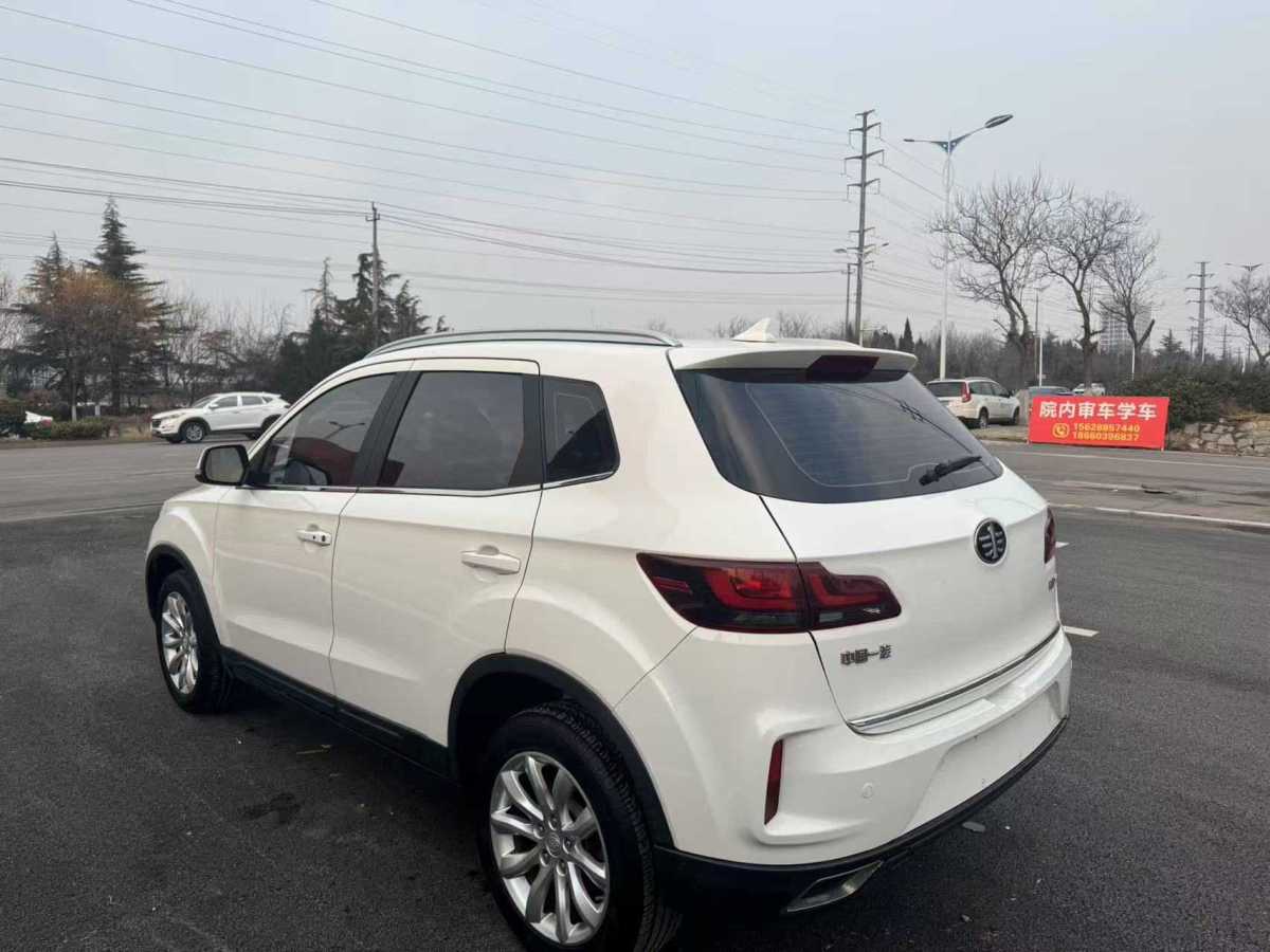 2020年7月奔騰 X40  2019款 1.6L 手動(dòng)豪華型