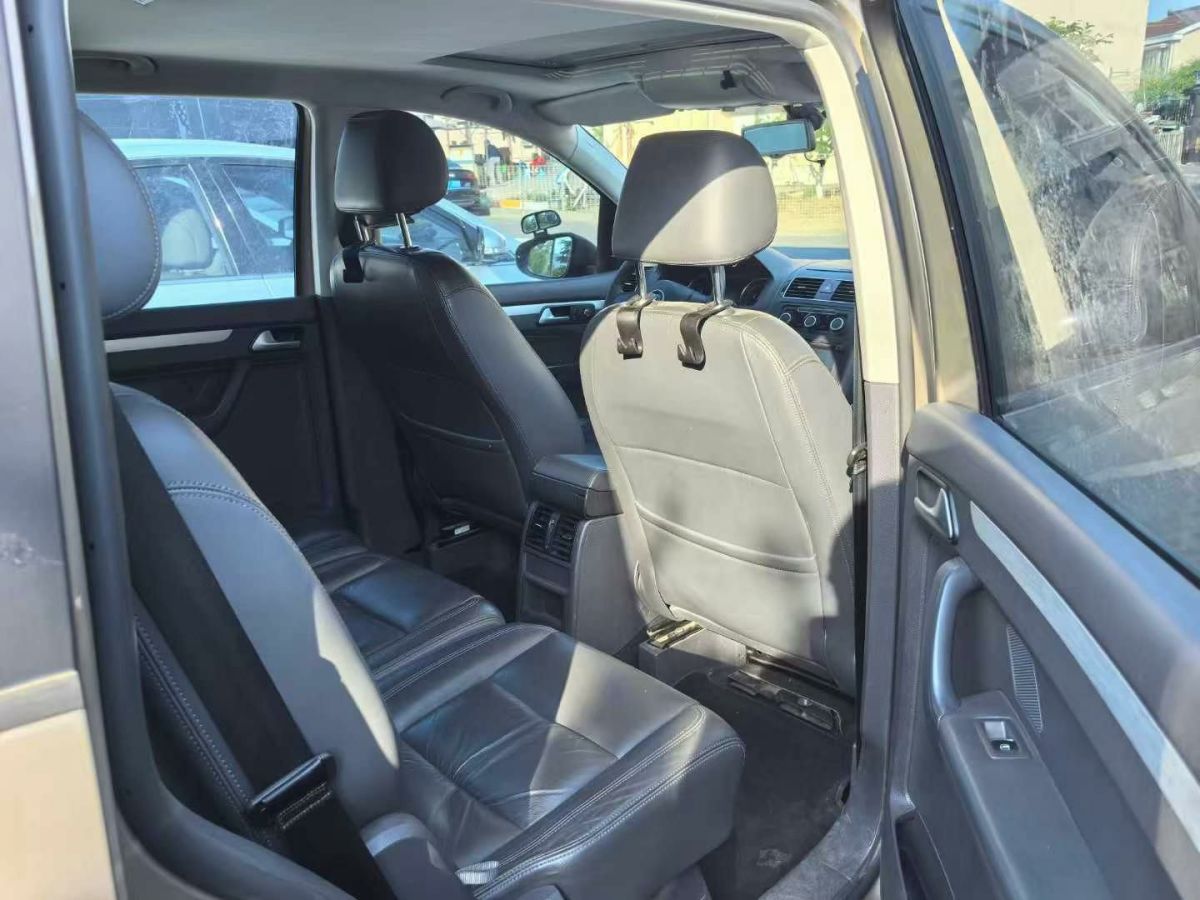 大眾 途安  2016款 L 330TSI DSG 7座豪華版圖片