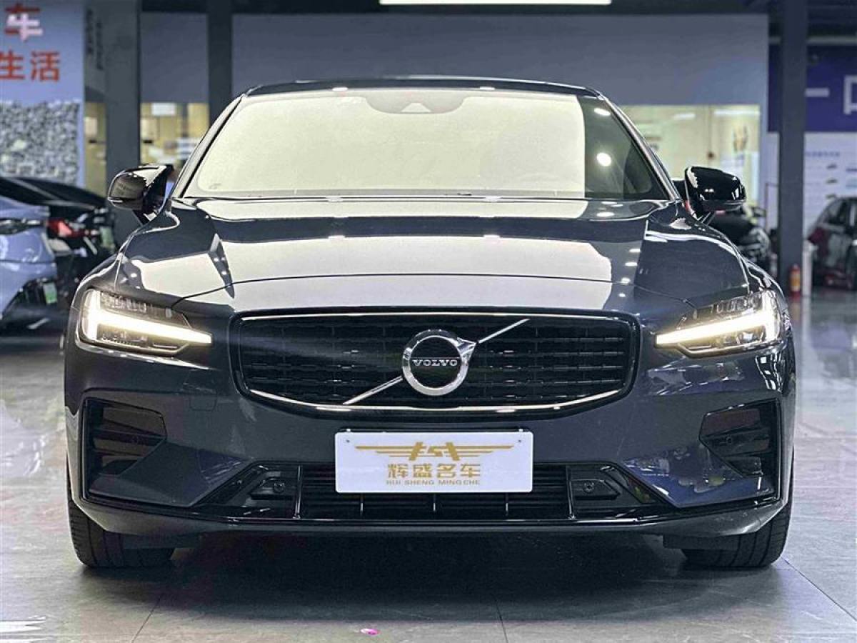 沃爾沃 S60L  2021款 T4 智遠(yuǎn)運(yùn)動(dòng)版圖片