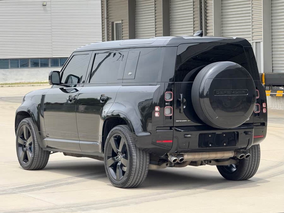 路虎 衛(wèi)士  2022款 110 V8 007典藏版圖片