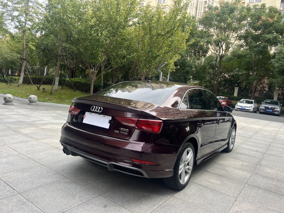 奧迪 奧迪A3  2018款 30周年年型 Limousine 35 TFSI 時尚型圖片