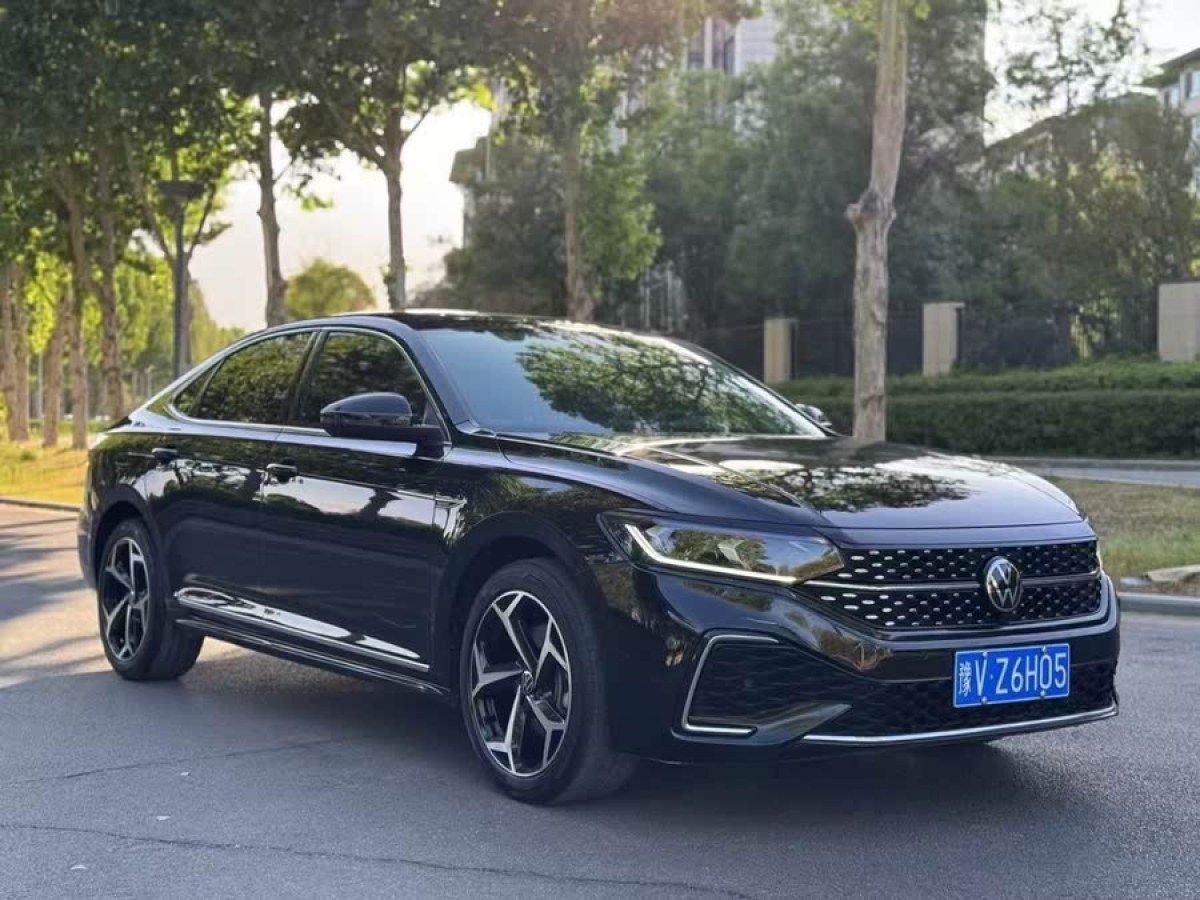 大眾 帕薩特  2024款 330TSI 星空精英版圖片