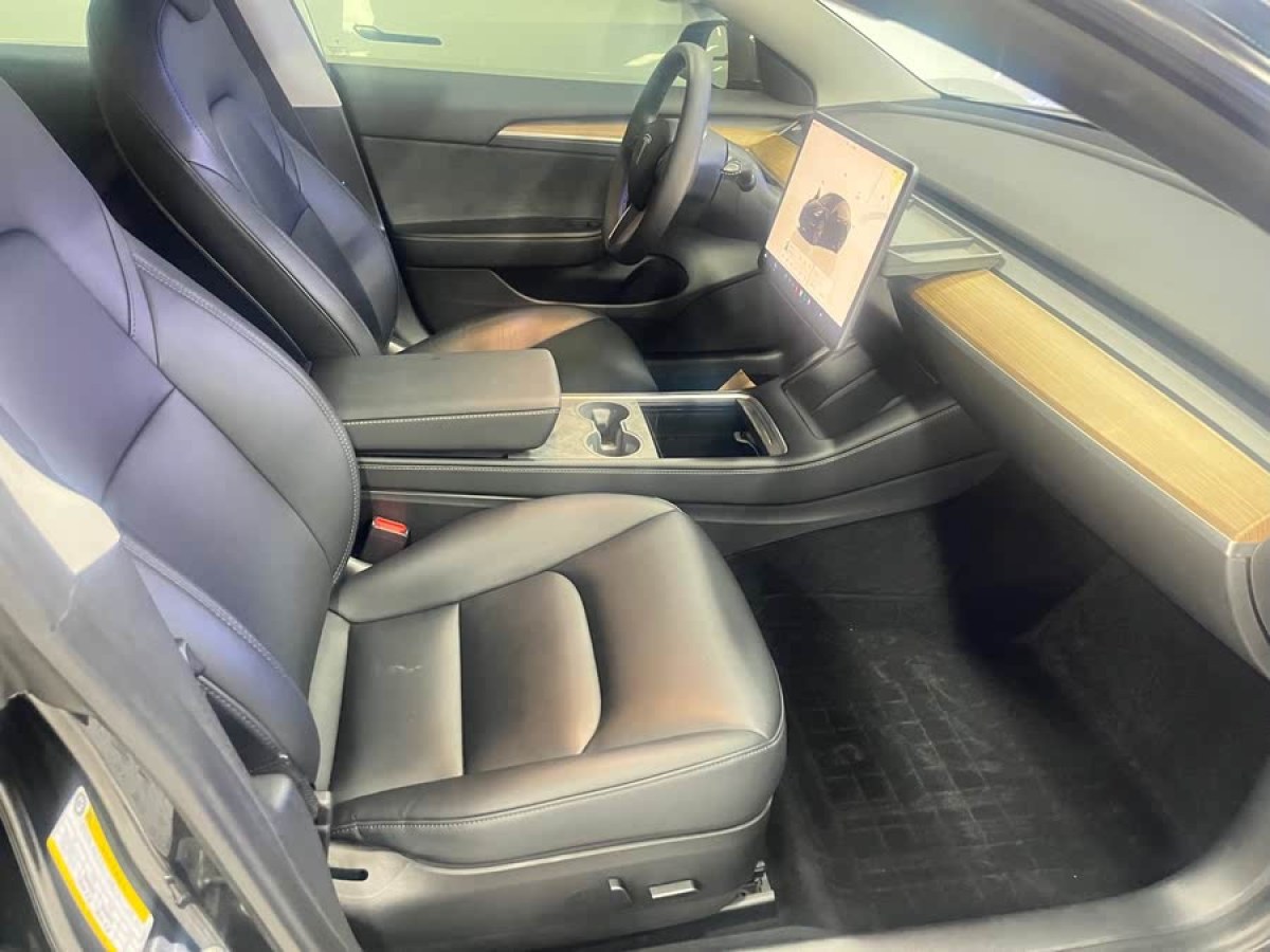 特斯拉 Model 3  2023款 煥新版 后輪驅(qū)動圖片