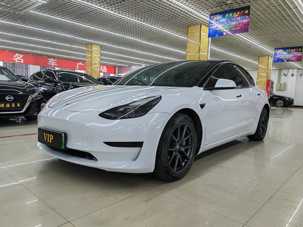 特斯拉 Model 3  2019款 標(biāo)準(zhǔn)續(xù)航后驅(qū)升級(jí)版圖片