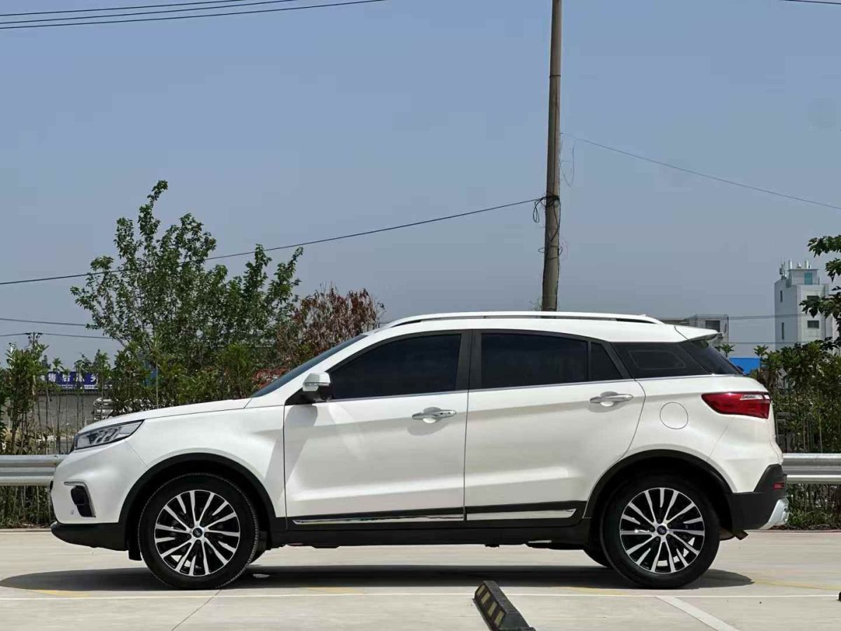 福特 領(lǐng)界  2019款 EcoBoost 145 CVT 48V尊領(lǐng)型PLUS圖片