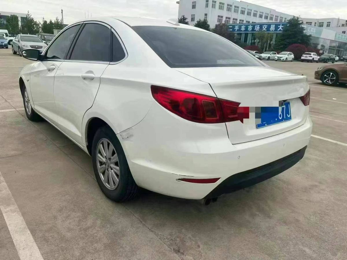 北汽紳寶 D50  2015款 1.5L CVT標準超值導航版圖片