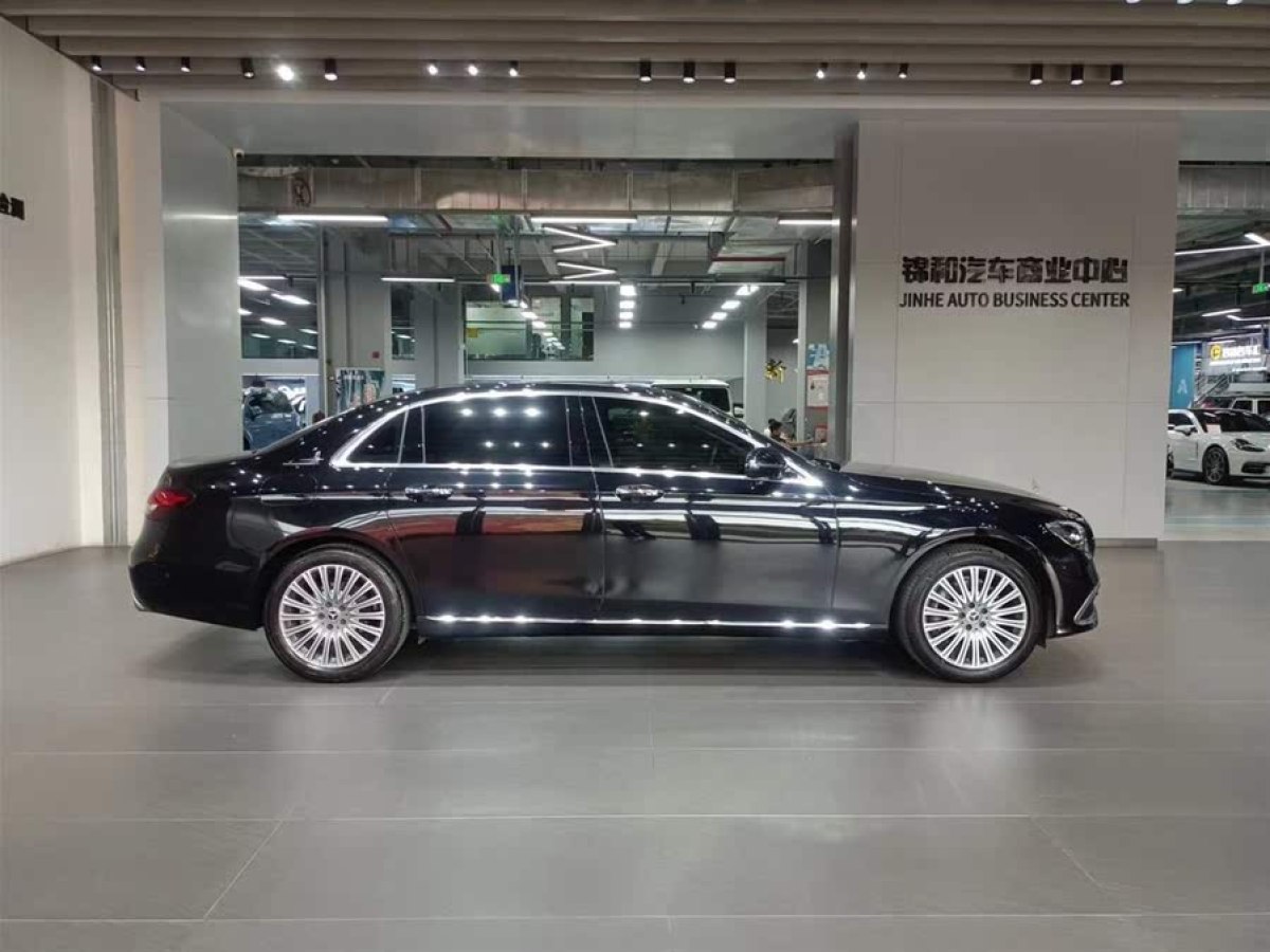 奔馳 奔馳E級  2020款 改款 E 300 L 時尚型圖片