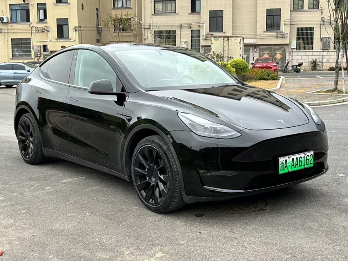 特斯拉 Model Y  2021款 改款 標(biāo)準(zhǔn)續(xù)航后驅(qū)升級版圖片