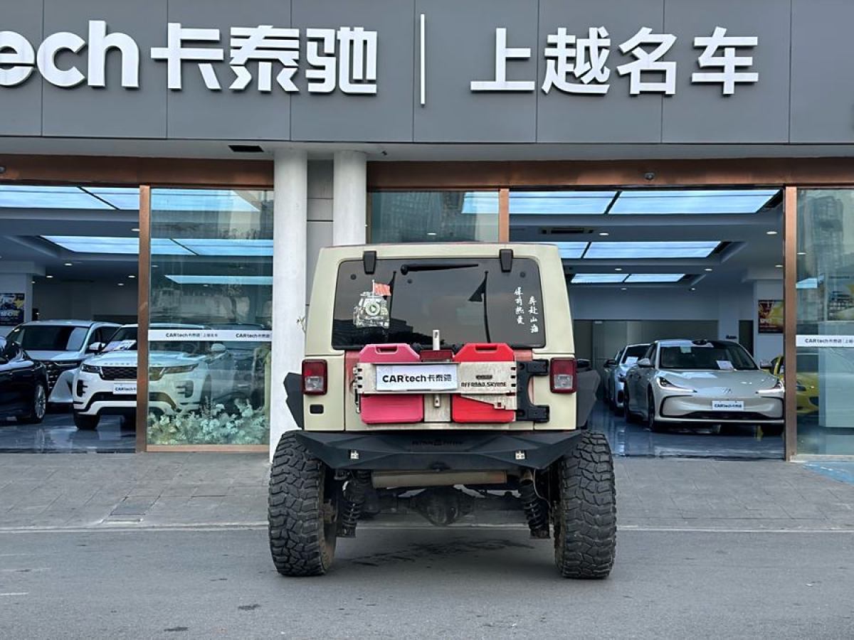 Jeep 牧馬人  2011款 3.8L Sahara 四門版圖片