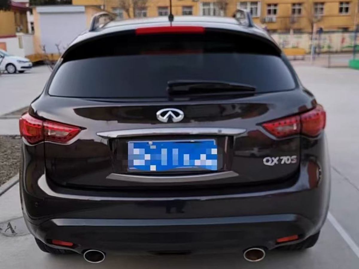 英菲尼迪 QX70  2015款 3.7L 絕影版圖片