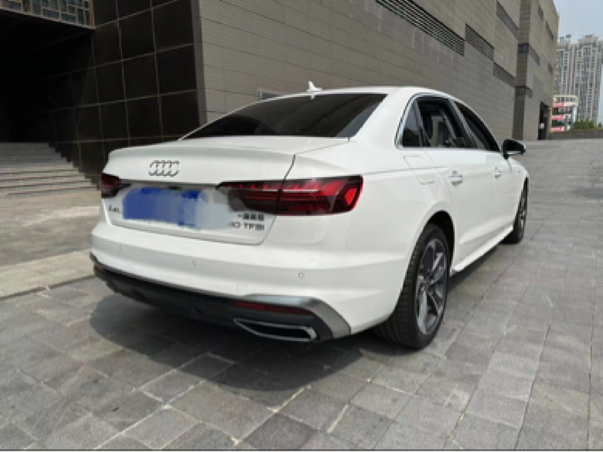 奥迪 奥迪A4L  2022款 40 TFSI 时尚致雅型图片