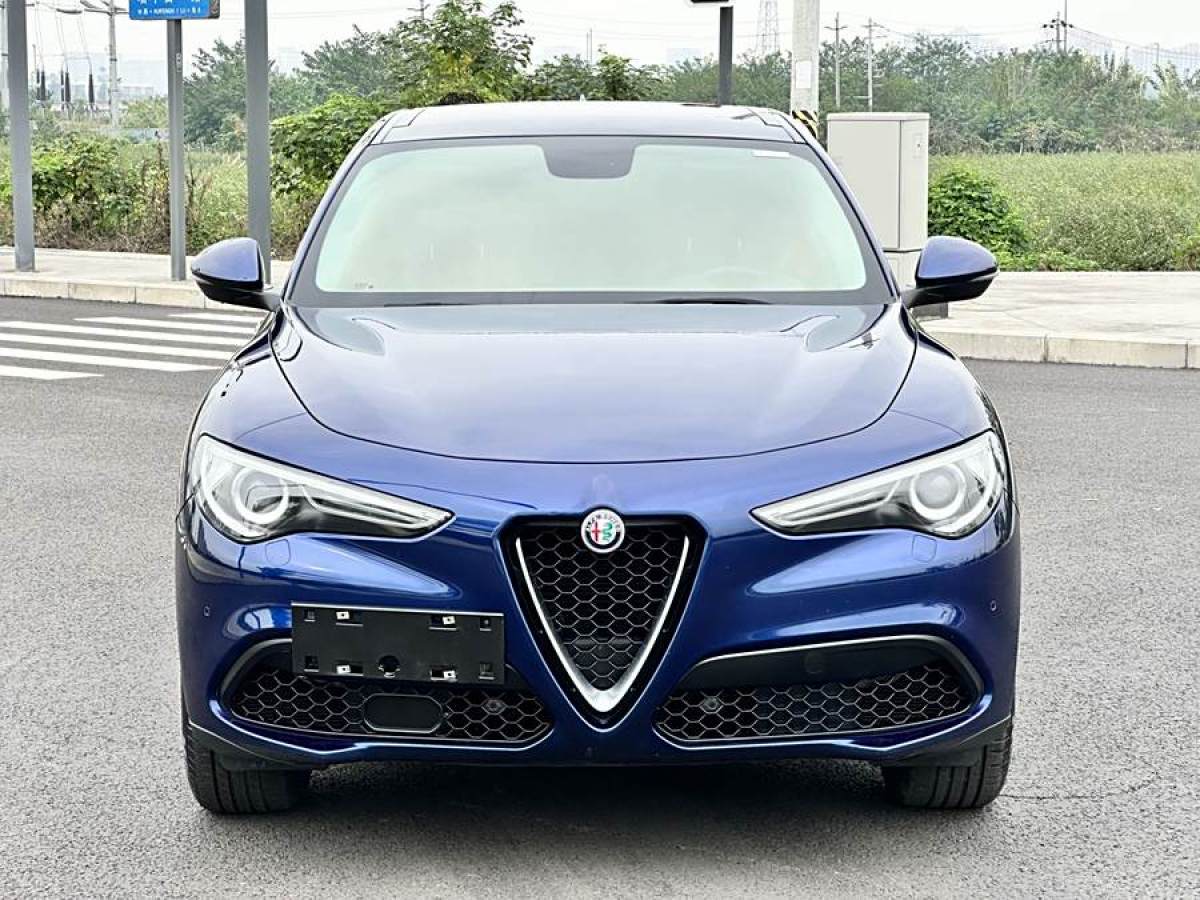 阿爾法·羅密歐 Stelvio  2017款 2.0T 200HP 精英版圖片