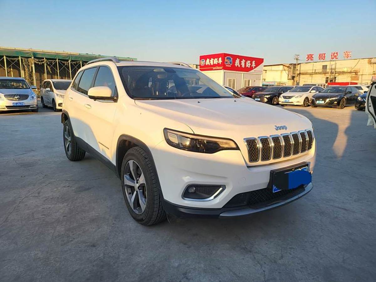 Jeep 自由光  2019款 2.0T 兩驅(qū)智享版 國(guó)VI圖片