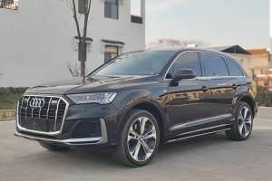 奥迪Q7 奥迪 55 TFSI quattro S line尊贵型