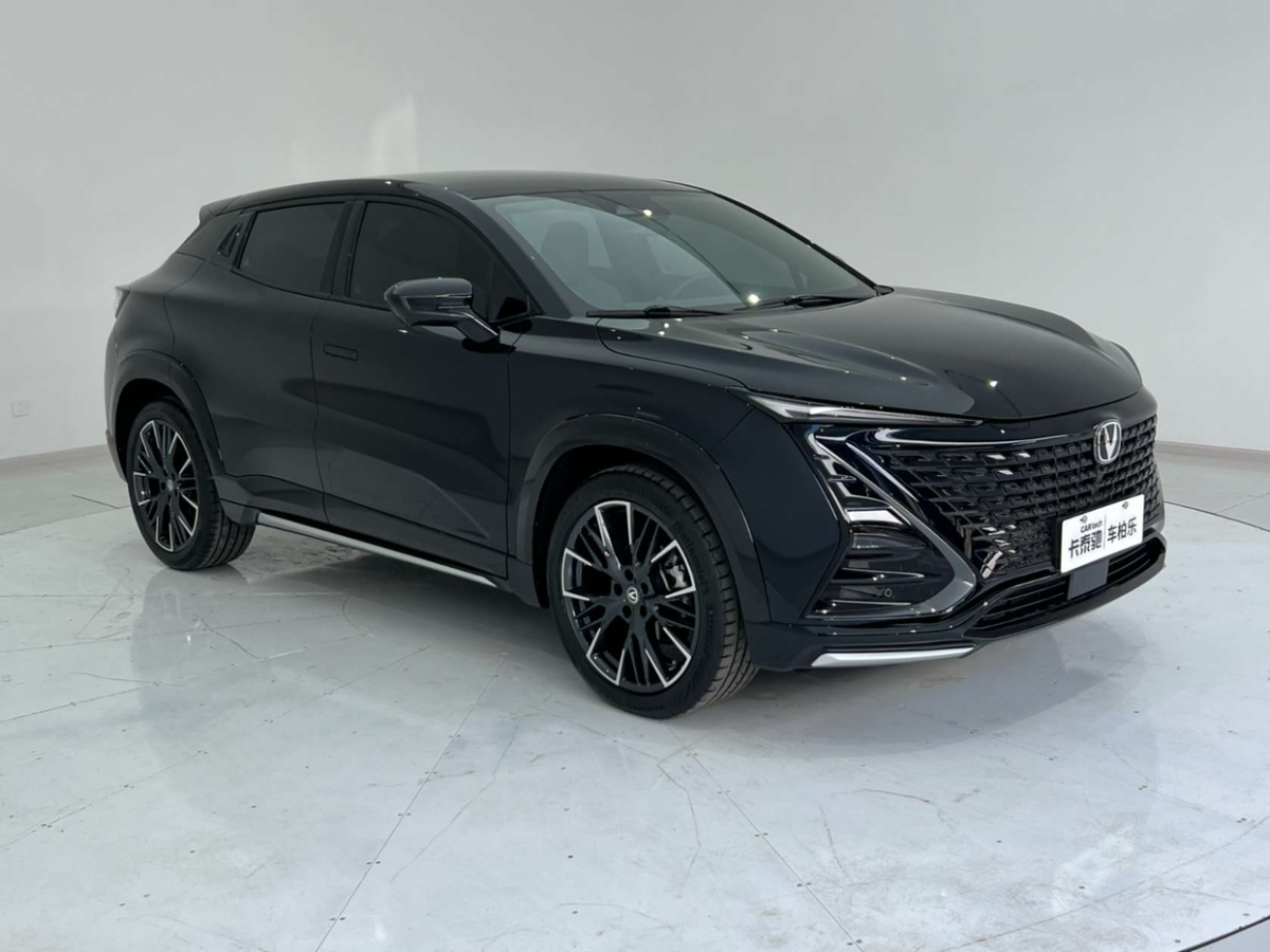 長(zhǎng)安 UNI-T  2023款 1.5T 尊貴型圖片