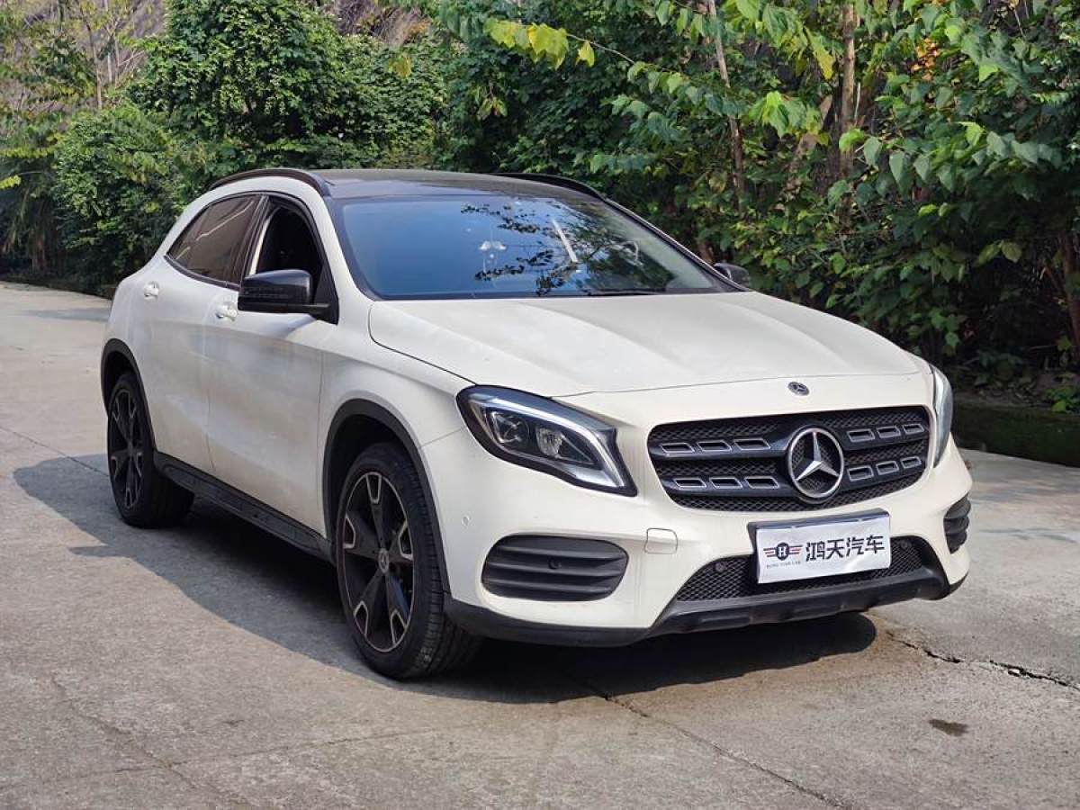 奔馳 奔馳GLA  2018款 GLA 220 4MATIC 運(yùn)動(dòng)型圖片