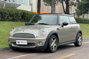 CLUBMAN MINI 1.6L COOPER Excitement