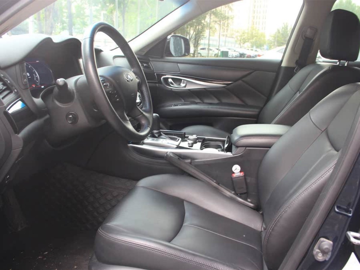 英菲尼迪 Q70  2017款 Q70L 2.5L 精英版圖片