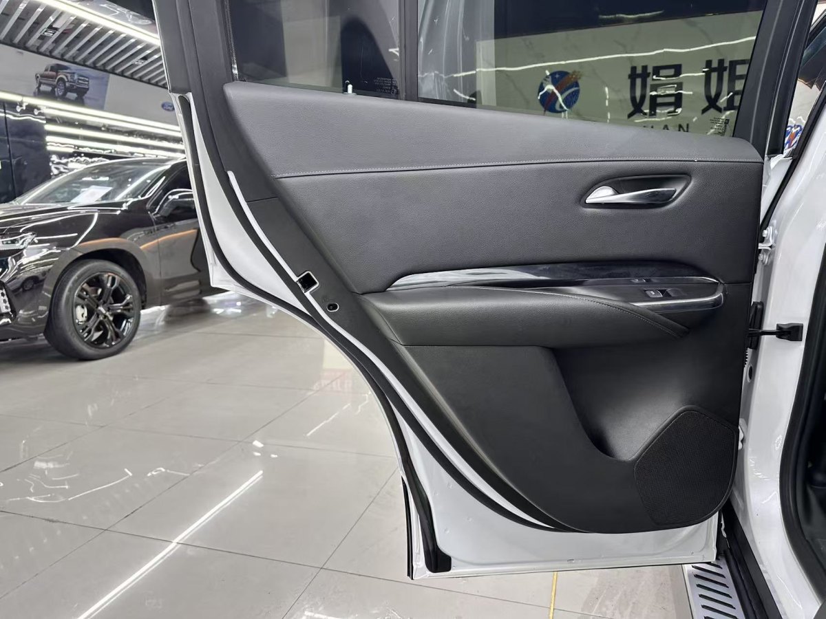 凱迪拉克 XT4  2018款 28T 兩驅(qū)技術(shù)型圖片