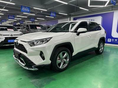 2021年3月 豐田 RAV4榮放 2.0L CVT四驅(qū)風(fēng)尚PLUS版圖片