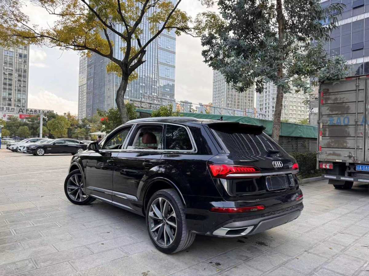 奧迪 奧迪Q7  2023款 55 TFSI quattro S line運(yùn)動型圖片