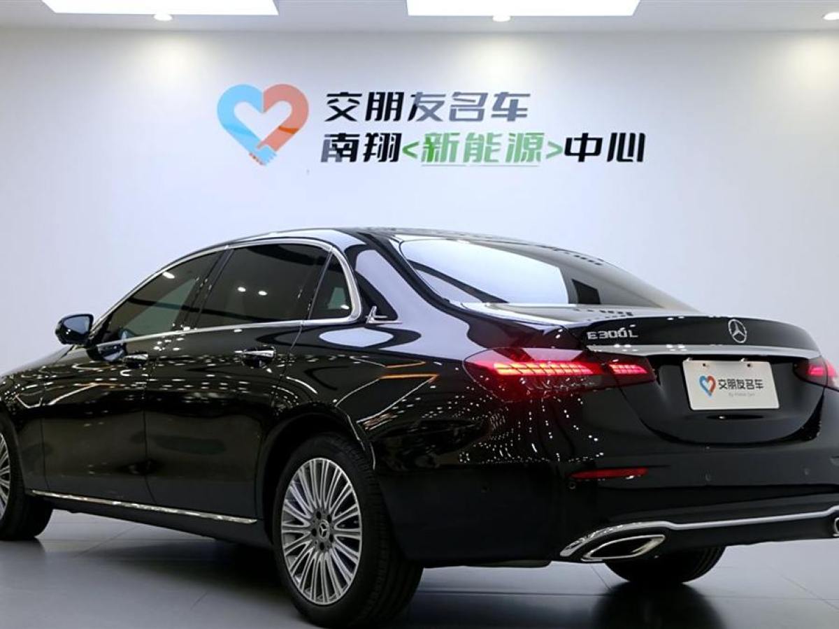 奔馳 奔馳E級(jí)  2021款 改款 E 300 L 豪華型圖片