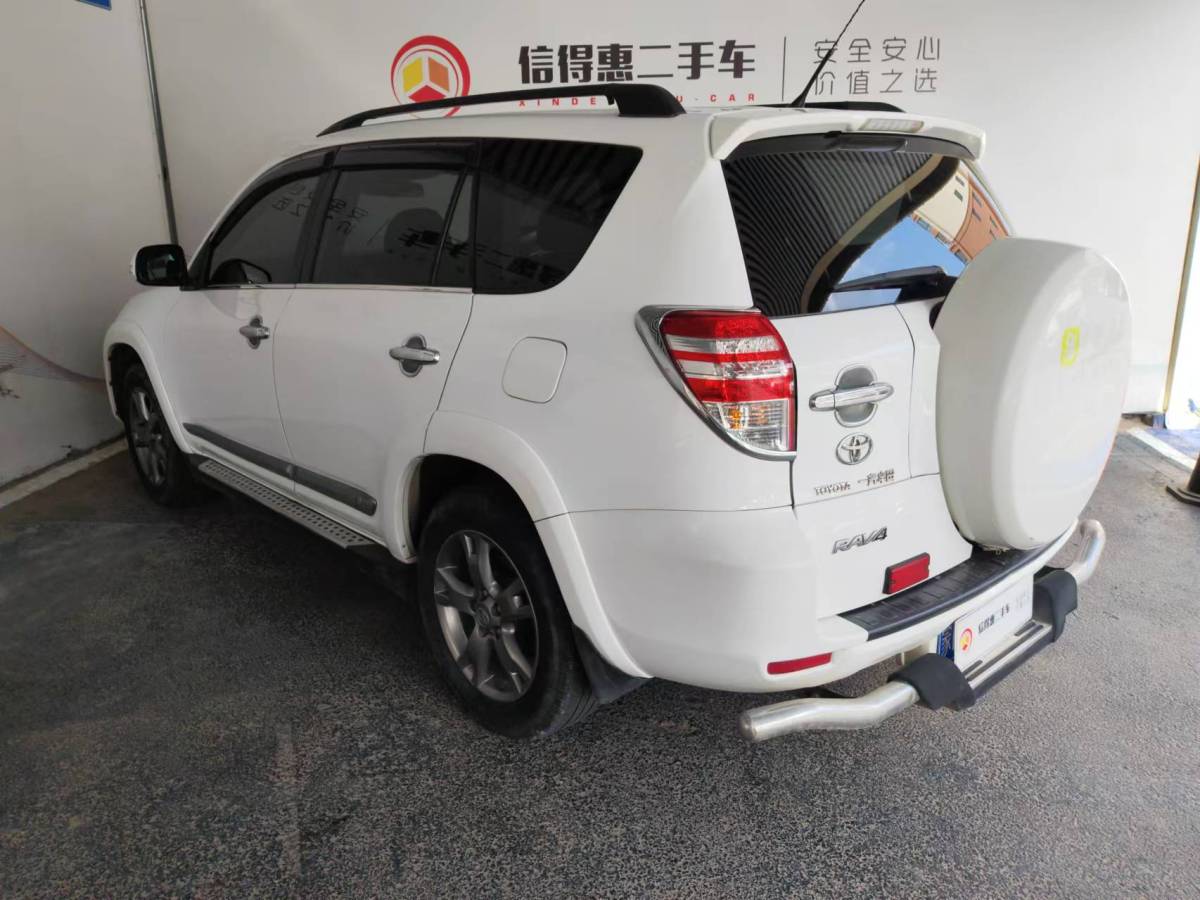 2013年5月豐田 RAV4  2011款 2.0L 豪華版