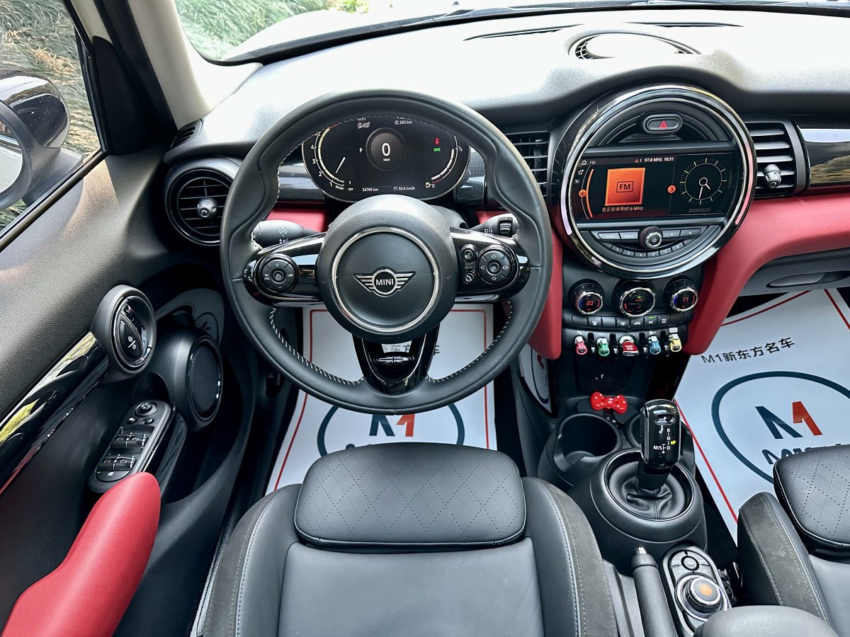 MINI MINI  2020款 1.5T COOPER 藝術家 五門版圖片