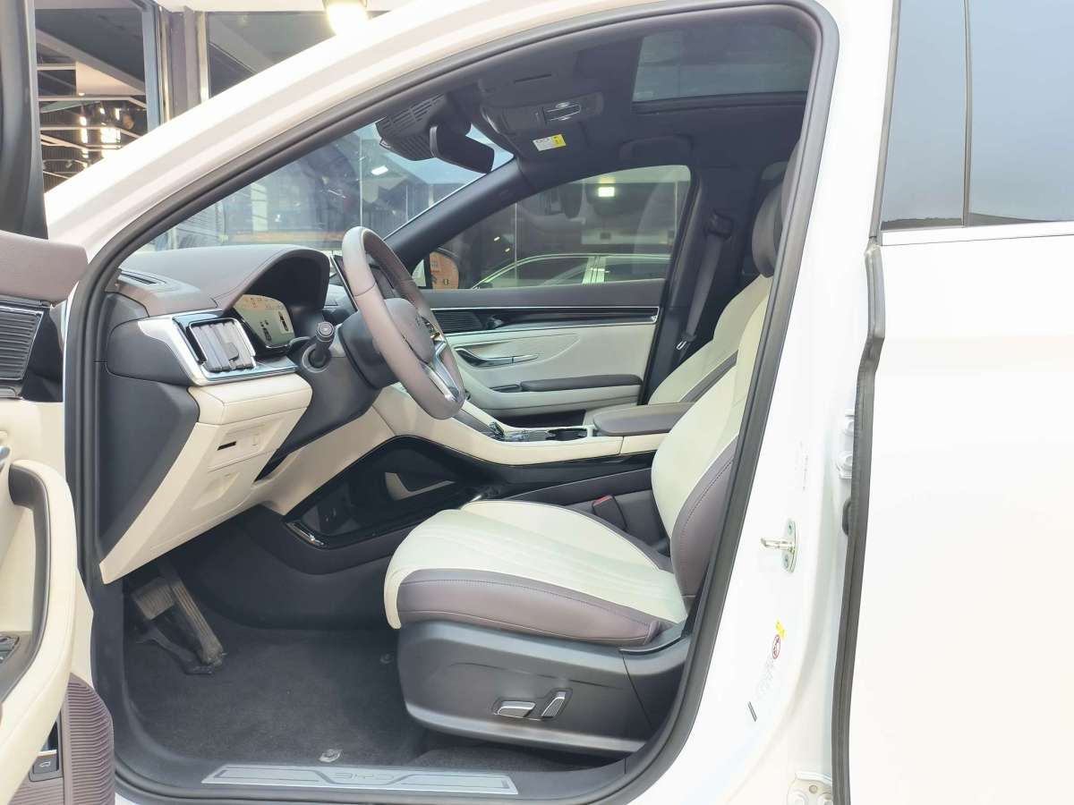比亞迪 宋PLUS新能源  2025款 EV 605km 旗艦型圖片