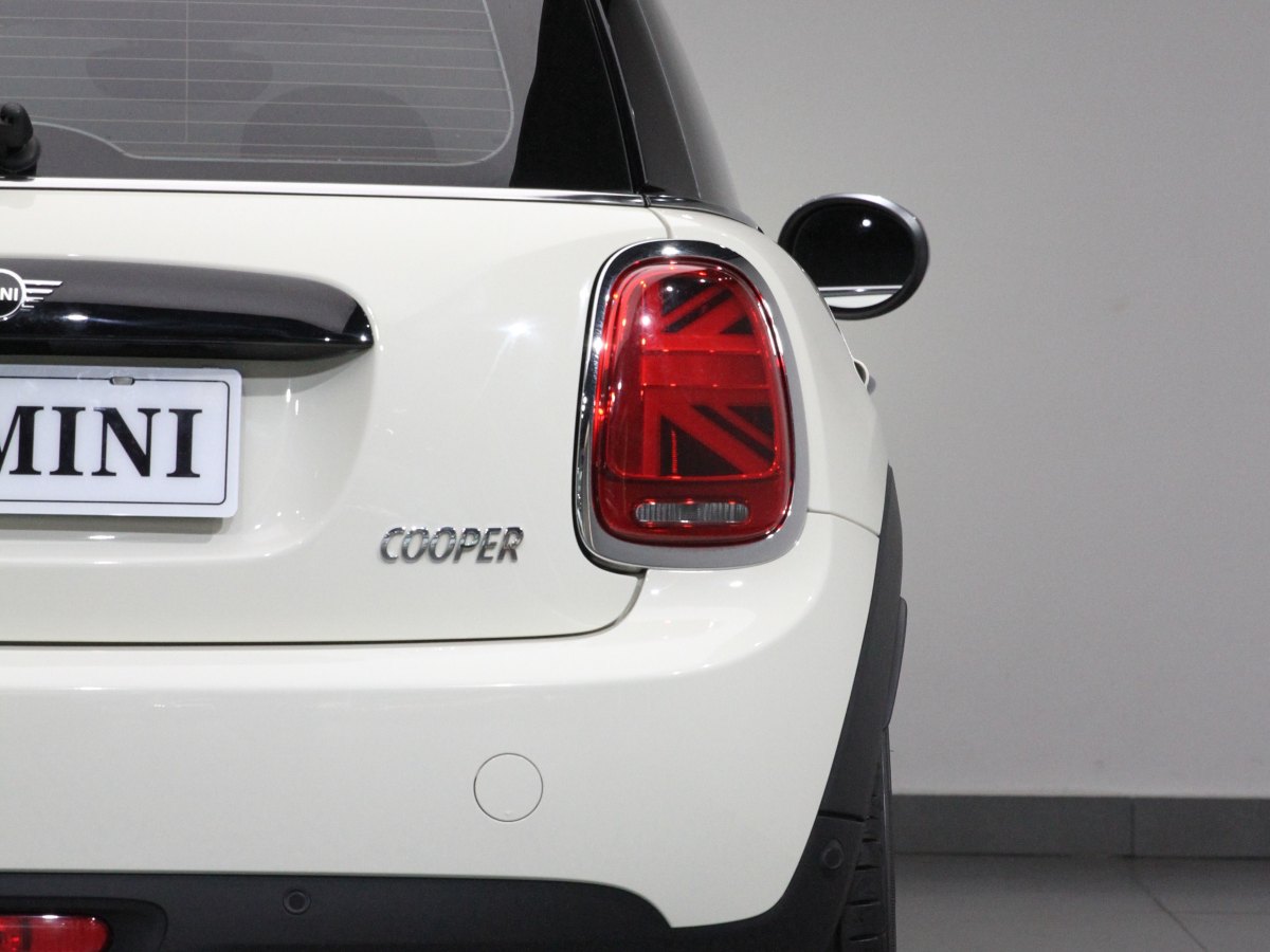 MINI MINI  2019款 1.5T COOPER 經(jīng)典派圖片