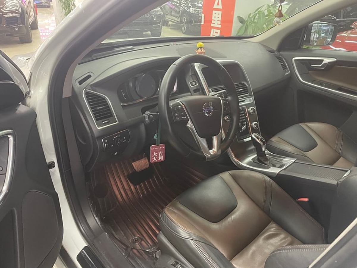 沃爾沃 XC60  2015款 T5 AWD 智遠(yuǎn)版圖片