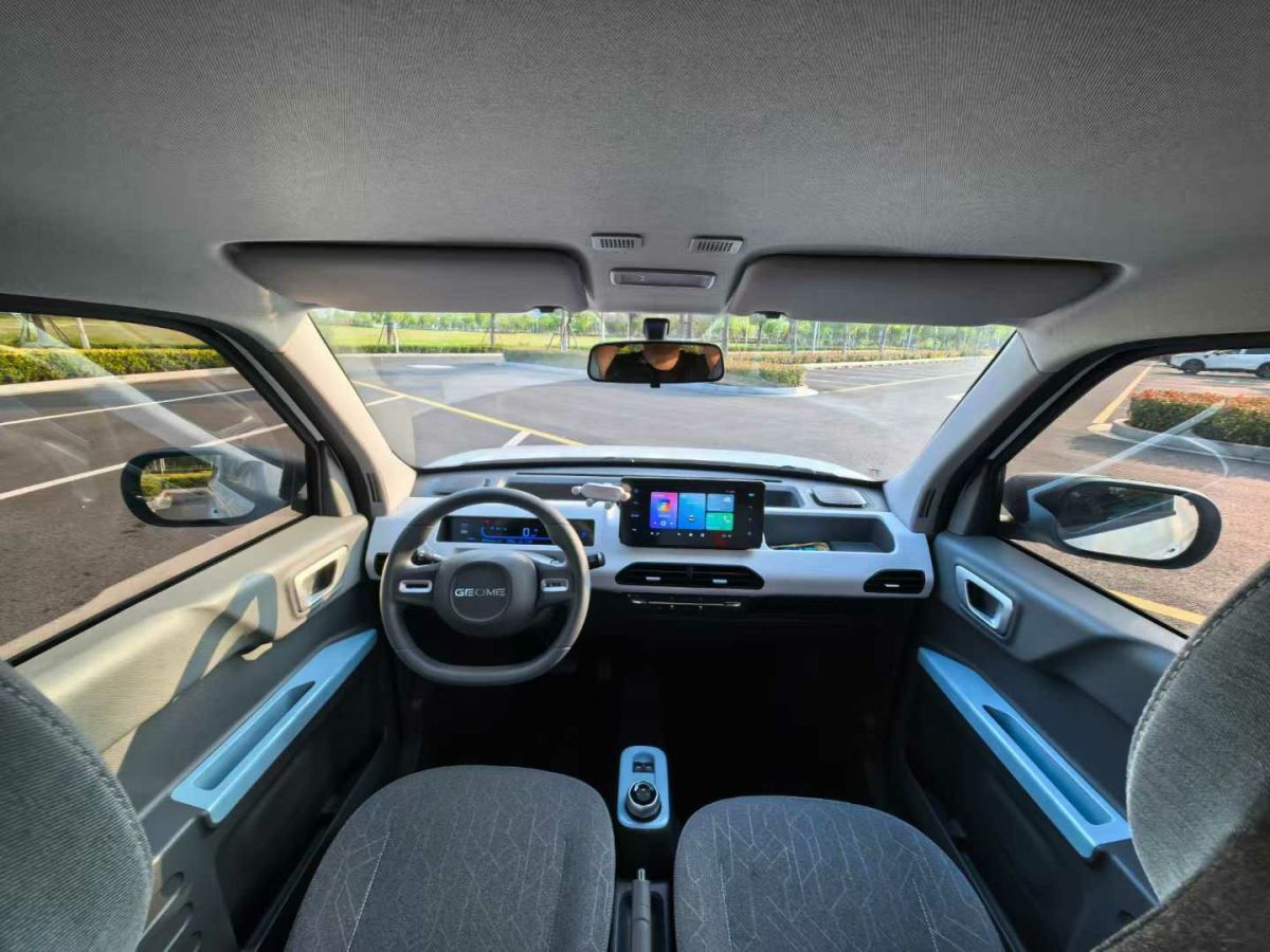 吉利 熊貓mini  2024款 200km 熊貓騎士圖片
