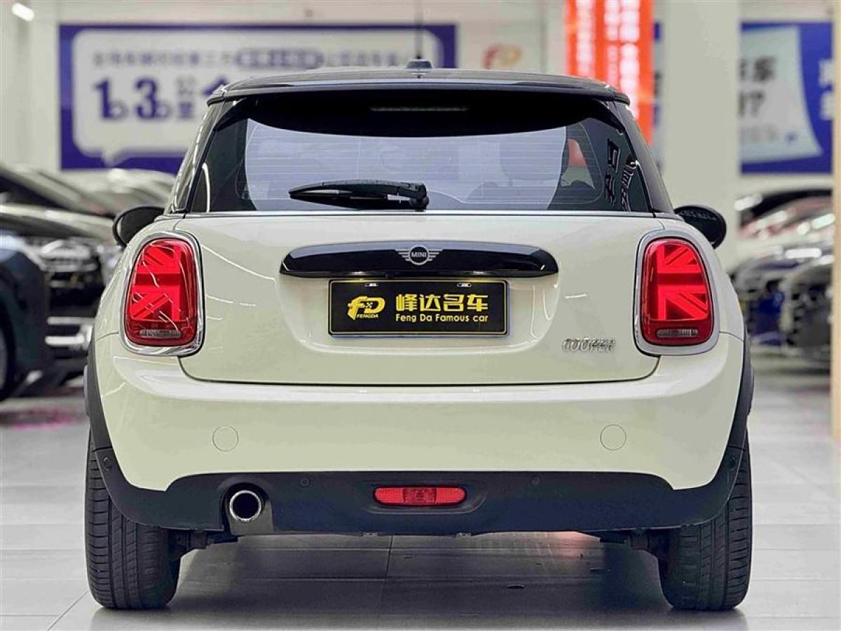 MINI COUNTRYMAN  2018款 1.5T COOPER 經(jīng)典派圖片