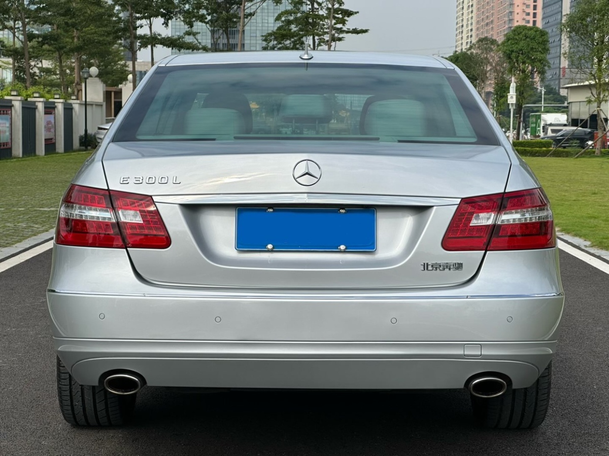 奔馳 奔馳E級  2011款 E 300 L 優(yōu)雅型圖片