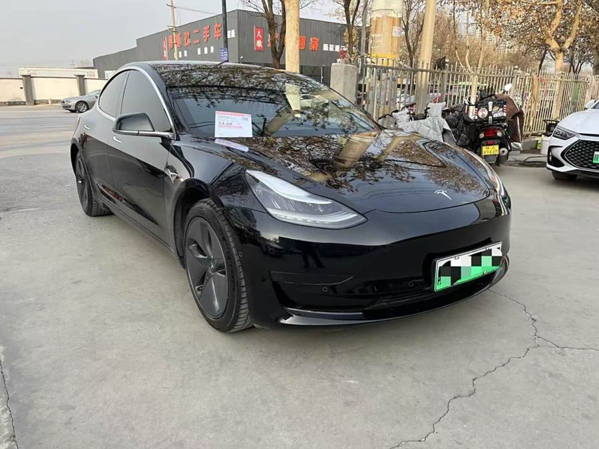 特斯拉 Model 3  2020款 改款 標(biāo)準(zhǔn)續(xù)航后驅(qū)升級版圖片