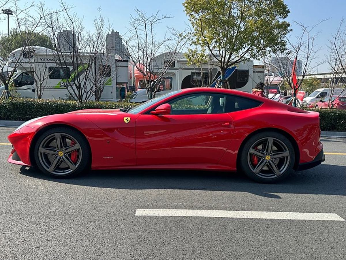 法拉利 F12berlinetta  2013款 6.3L 標(biāo)準(zhǔn)型圖片