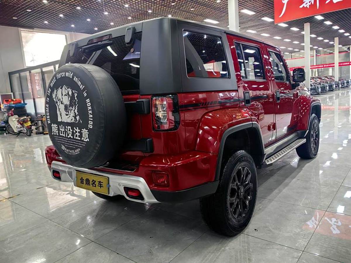 北京 BJ40  2020款 2.0T 自動(dòng)四驅(qū)城市獵人版至尊型圖片