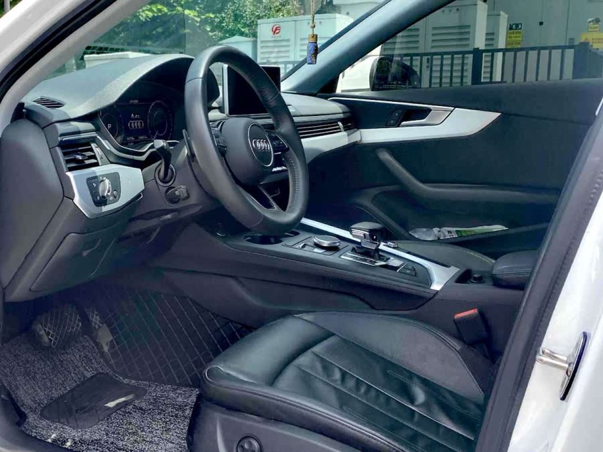 奧迪 奧迪A4L  2020款 40 TFSI 時尚動感型圖片