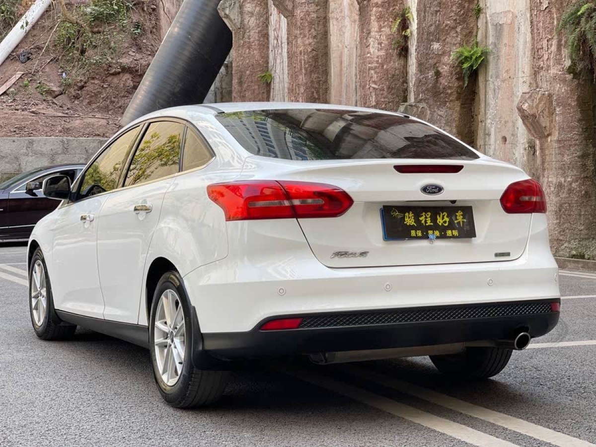 福特 福克斯  2015款 三廂 EcoBoost 180 自動(dòng)精英型圖片