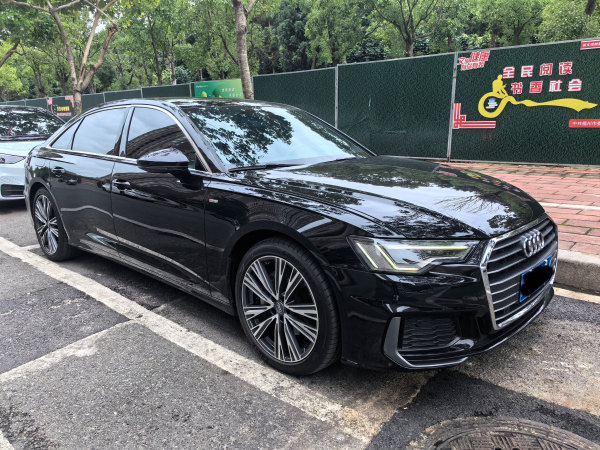 奥迪 奥迪A6L  2019款 45 TFSI 臻选动感型